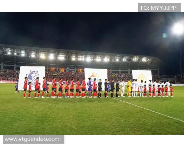 足球球星跨国视频连线：分享训练心得与比赛展望